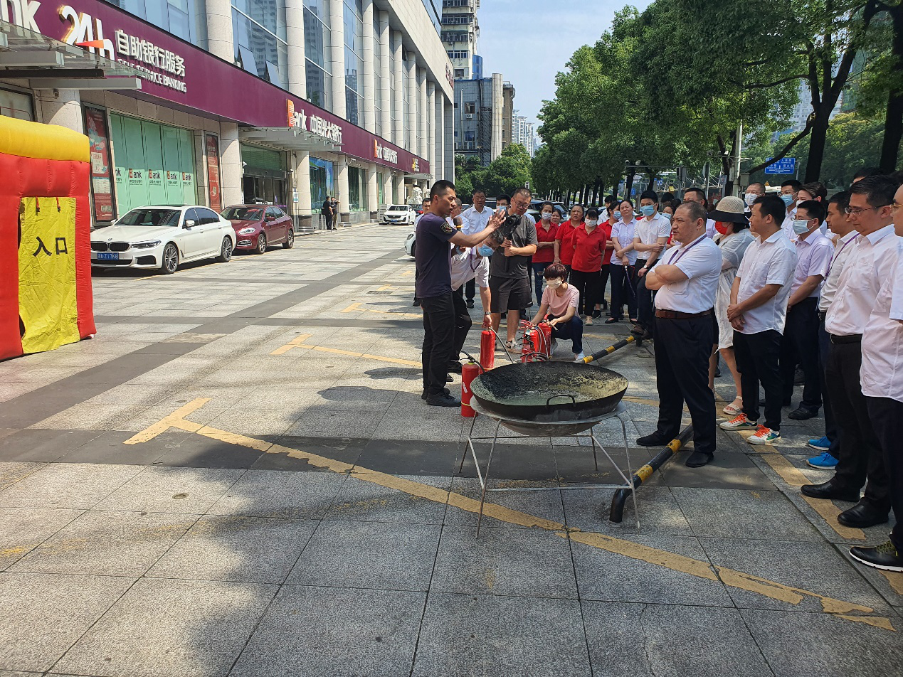 华体会平台-华体会（中国）“安全生产月”活动火热进行中